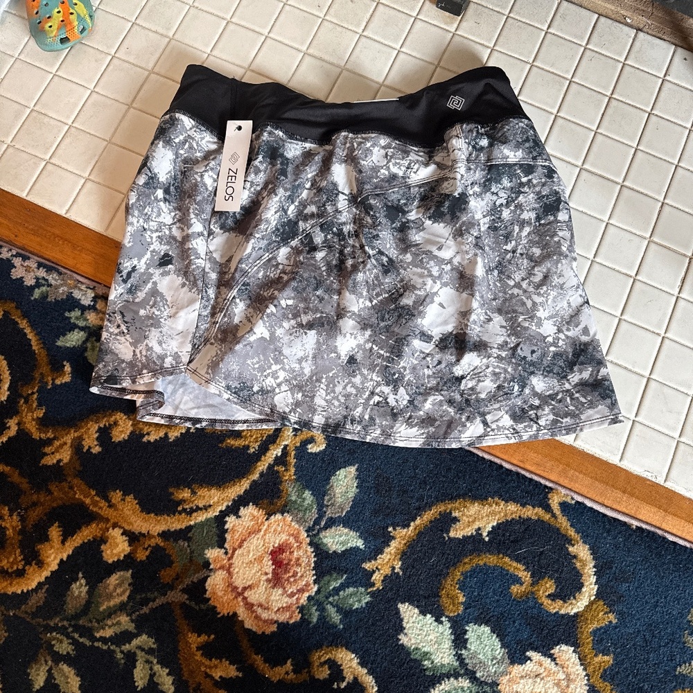 Zella abstract pattern active skirt-NWT. Retail 44